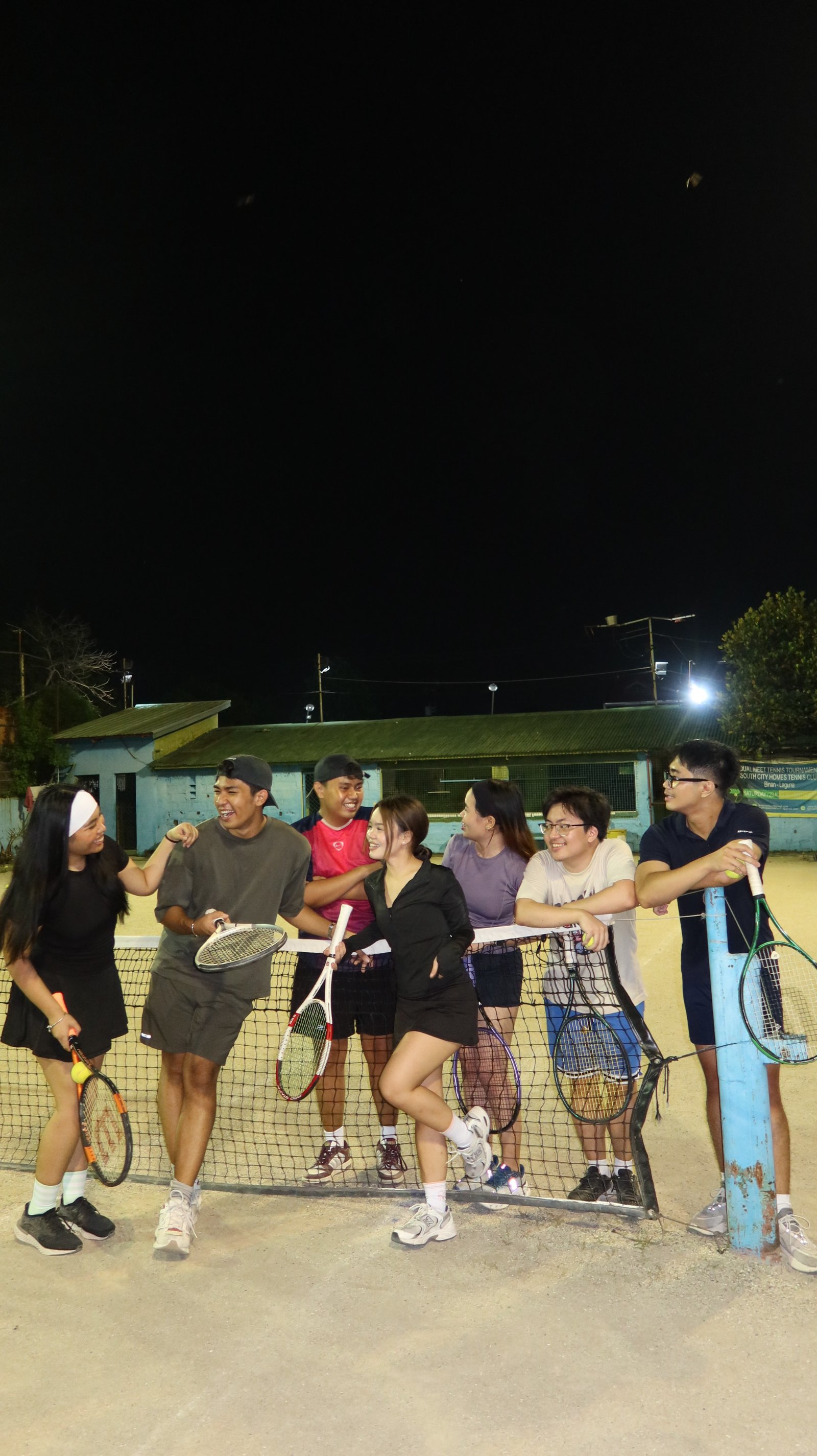 Barkada at the net, night session