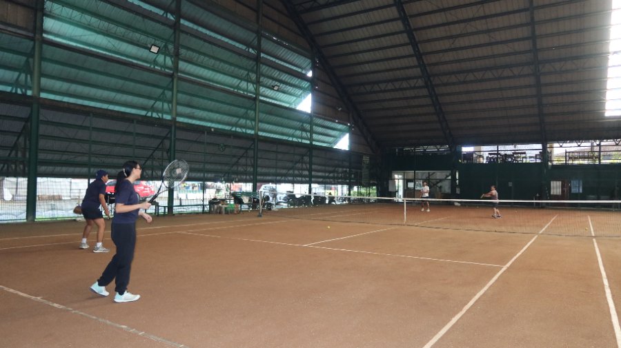 Doubles session at the indoor court